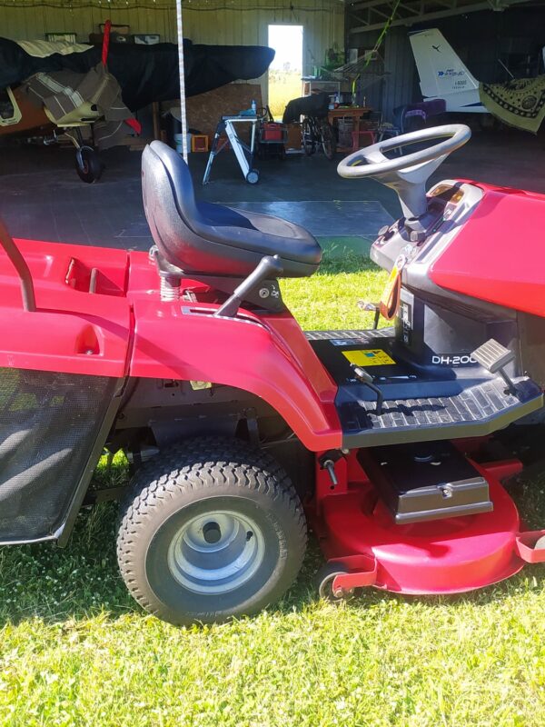 Toro-Wheel-Horse-DH200-Ceccanti-Macchine-Agricole-02